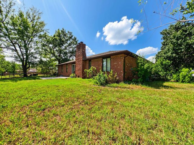 6861 E Trinity Cir, Wichita, KS 67211