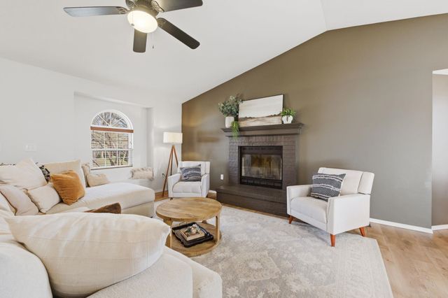 10805 W 11th St N, Wichita, KS 67212