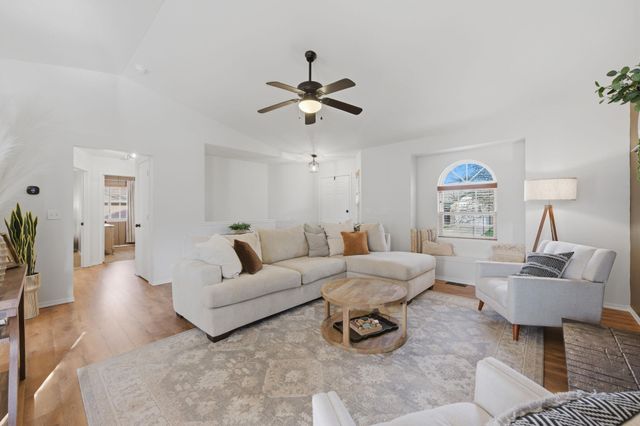 10805 W 11th St N, Wichita, KS 67212