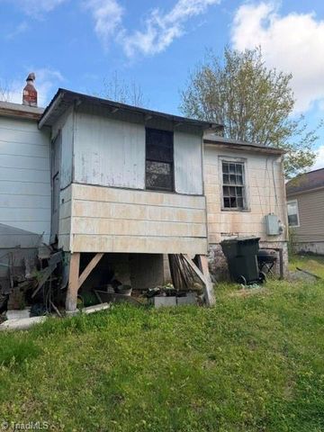 107 Pine Street, Thomasville, NC 27360