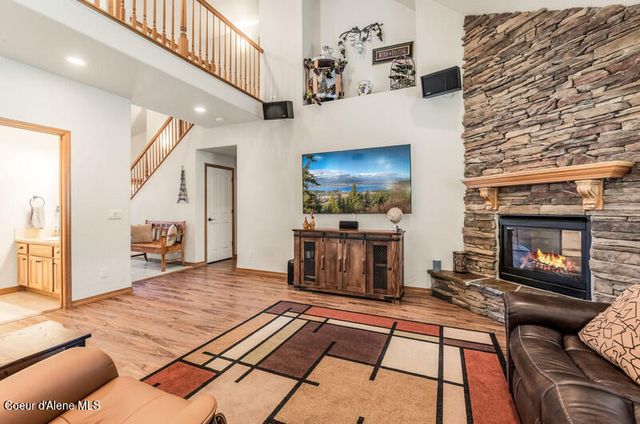 2518 W Berkley LN, Hayden, ID 83835