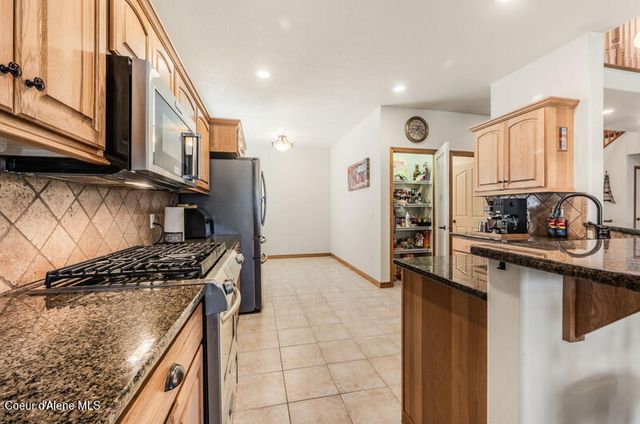 2518 W Berkley LN, Hayden, ID 83835
