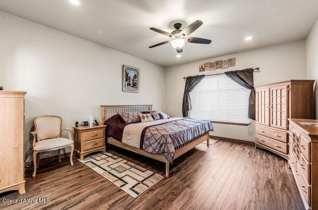 2518 W Berkley LN, Hayden, ID 83835