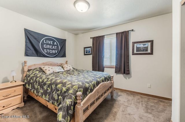 2518 W Berkley LN, Hayden, ID 83835