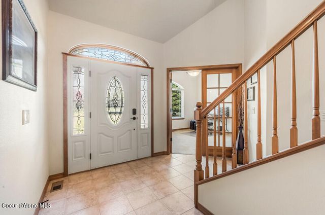 2518 W Berkley LN, Hayden, ID 83835