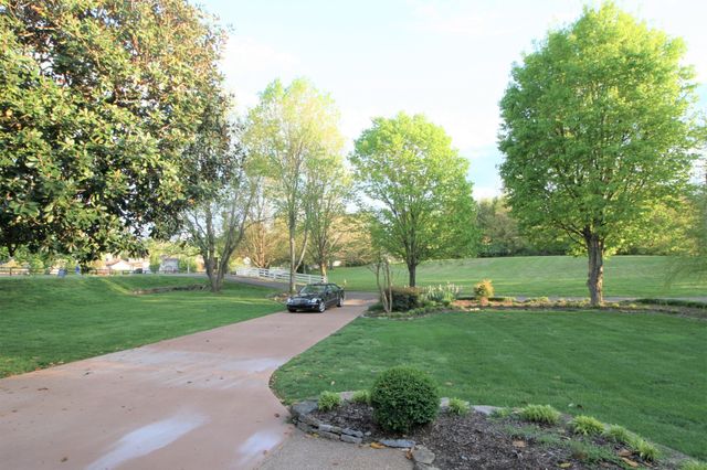 3569 Carothers Pkwy, Franklin, TN 37067