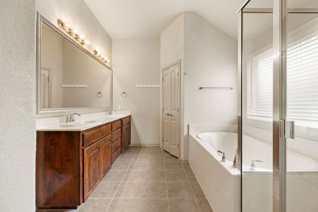 409 Stampede Court, Fort Worth, TX 76131