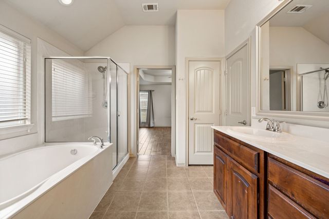 409 Stampede Court, Fort Worth, TX 76131