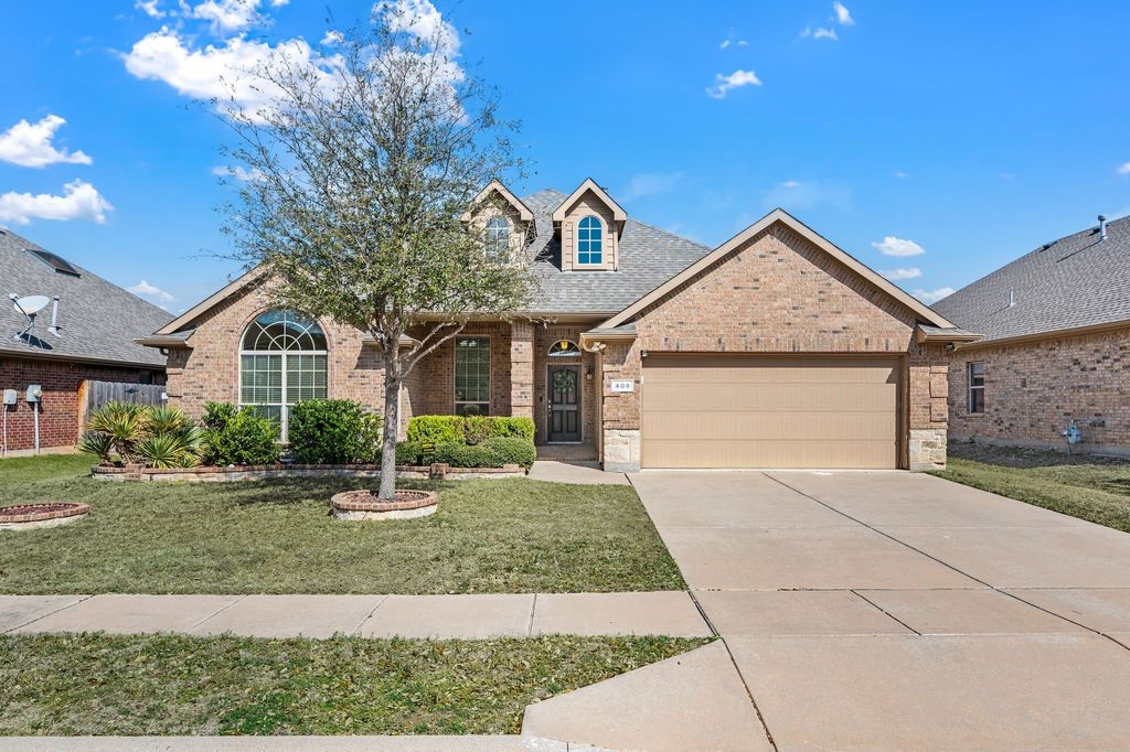 409 Stampede Court, Fort Worth, TX 76131