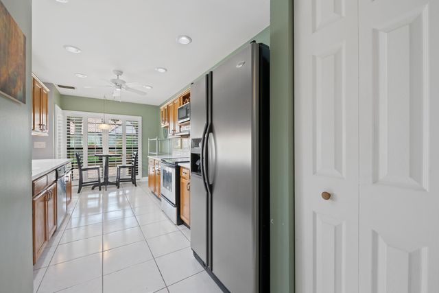 3018 Lakeshore Drive, Deerfield Beach, FL 33442