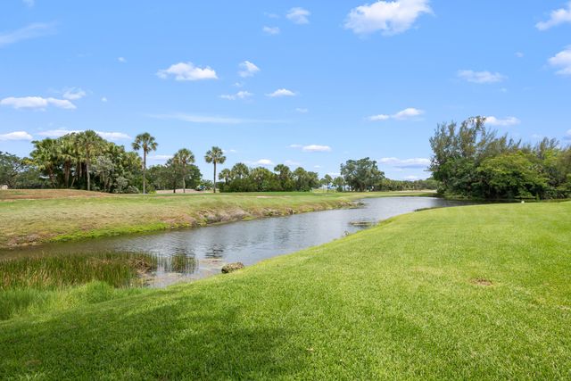 3018 Lakeshore Drive, Deerfield Beach, FL 33442