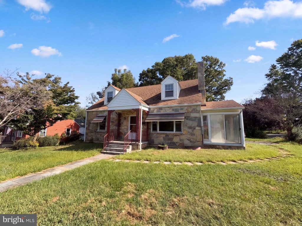 38 S MARSHALL ST, Front Royal, VA 22630