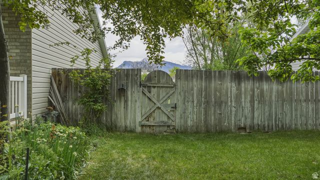 2290 N 1060 E, Lehi, UT 84043