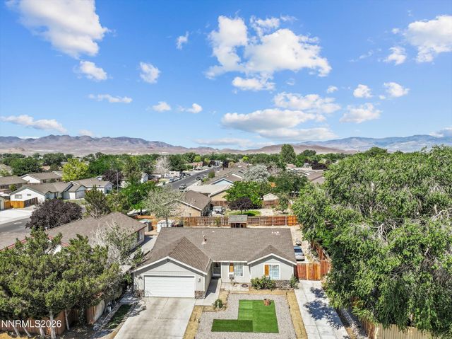 161 Rosecrest Drive, Fernley, NV 89408