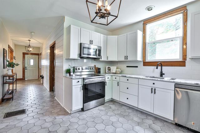 4409 Sullivan Avenue, St Bernard, OH 45217