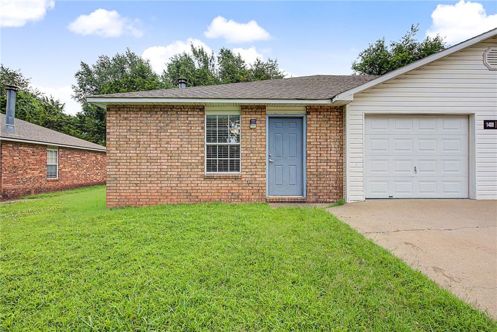 1488 N Boxley Avenue, Fayetteville, AR 72704