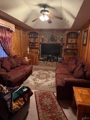 21 E Rios Cove, Roma, TX 78584