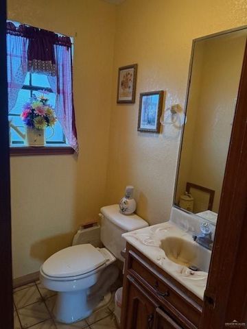 21 E Rios Cove, Roma, TX 78584