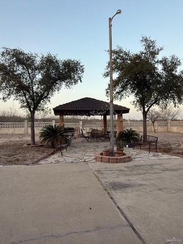 21 E Rios Cove, Roma, TX 78584