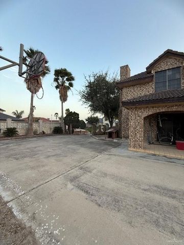 21 E Rios Cove, Roma, TX 78584