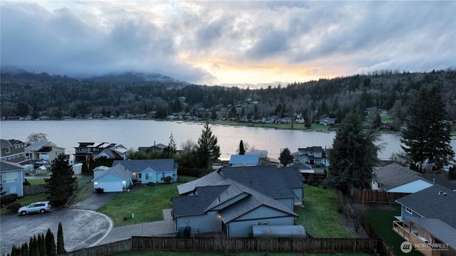 17164 Zoya Drive, Mount Vernon, WA 98274