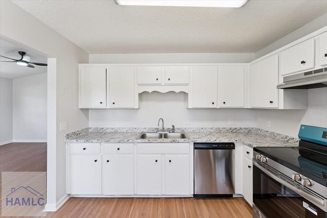 851 Lyndsi Lane, Hinesville, GA 31313