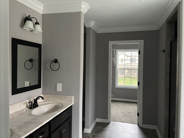 375 Barry Dr, Clarksville, TN 37040