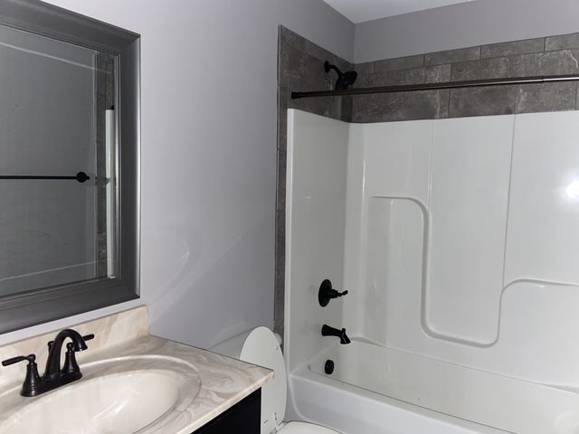 375 Barry Dr, Clarksville, TN 37040