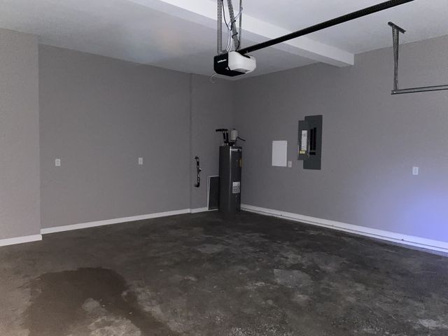 375 Barry Dr, Clarksville, TN 37040