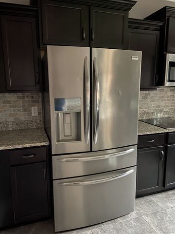 375 Barry Dr, Clarksville, TN 37040