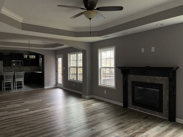 375 Barry Dr, Clarksville, TN 37040