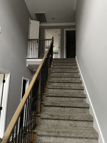 375 Barry Dr, Clarksville, TN 37040