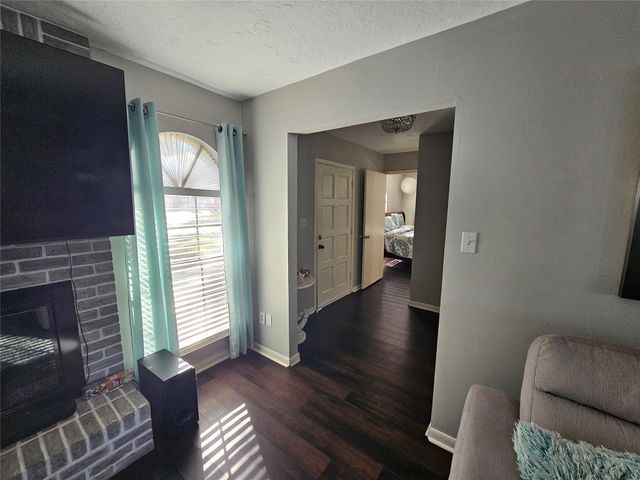 14822 Cedar Point Drive, Houston, TX 77070