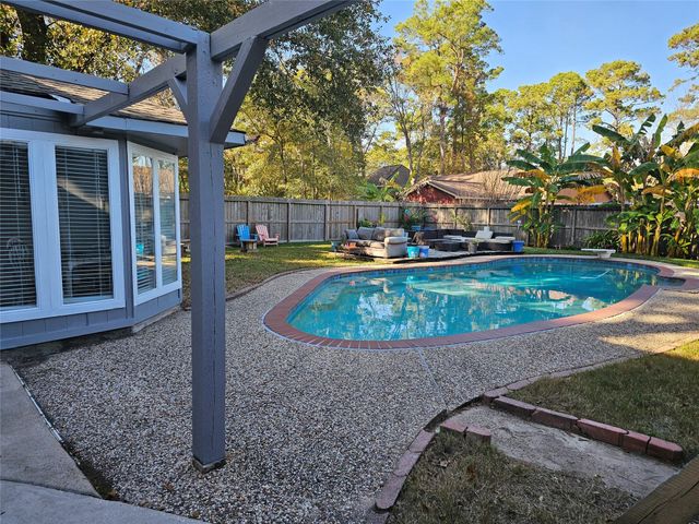 14822 Cedar Point Drive, Houston, TX 77070