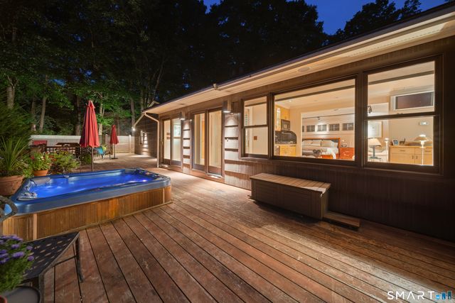 152 Head Of Meadow Road, Newtown, CT 06470
