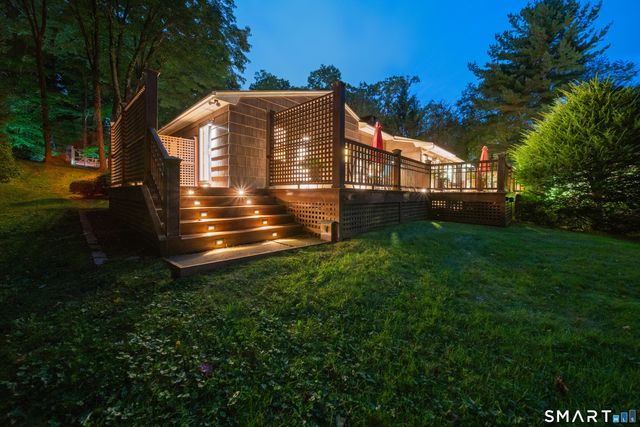 152 Head Of Meadow Road, Newtown, CT 06470