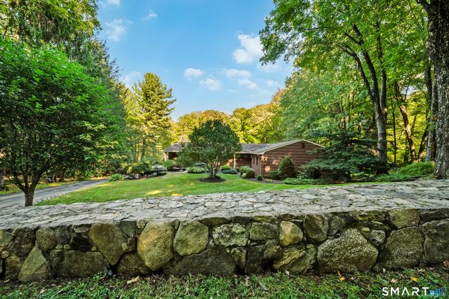 152 Head Of Meadow Road, Newtown, CT 06470