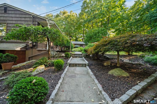152 Head Of Meadow Road, Newtown, CT 06470