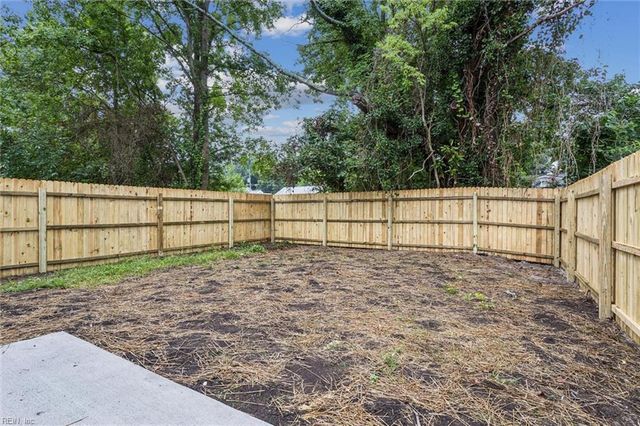 811 Smith ST, Hampton, VA 23661
