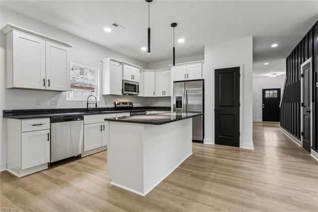 811 Smith ST, Hampton, VA 23661