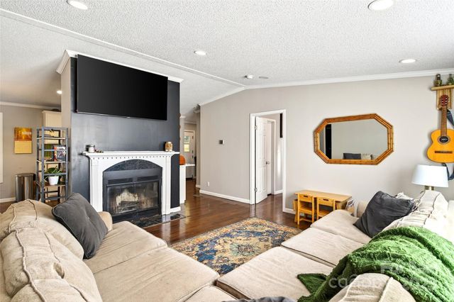 157 Blue Bird Meadows Drive, Nebo, NC 28761