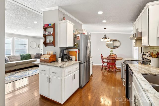 157 Blue Bird Meadows Drive, Nebo, NC 28761