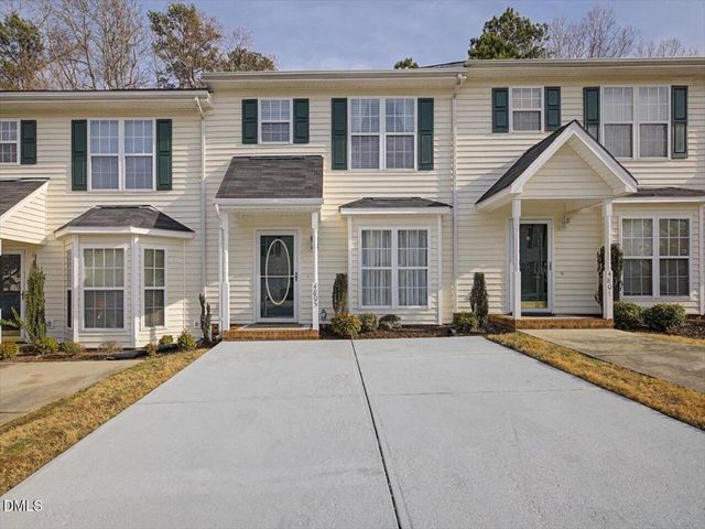 4805 Tanglewood Oaks Street, Raleigh, NC 27610
