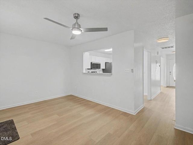 4805 Tanglewood Oaks Street, Raleigh, NC 27610