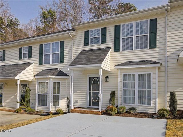 4805 Tanglewood Oaks Street, Raleigh, NC 27610