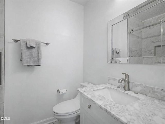 4805 Tanglewood Oaks Street, Raleigh, NC 27610