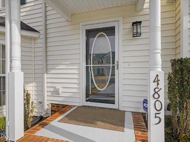 4805 Tanglewood Oaks Street, Raleigh, NC 27610