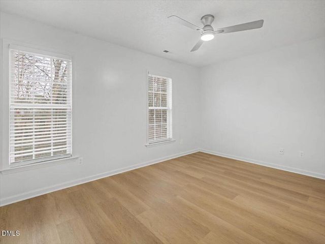 4805 Tanglewood Oaks Street, Raleigh, NC 27610