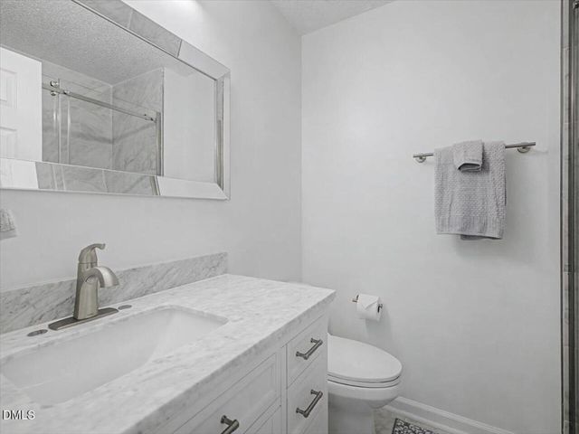 4805 Tanglewood Oaks Street, Raleigh, NC 27610