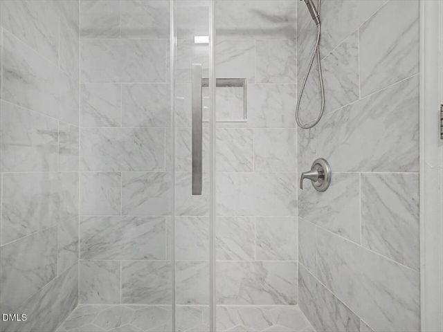 4805 Tanglewood Oaks Street, Raleigh, NC 27610